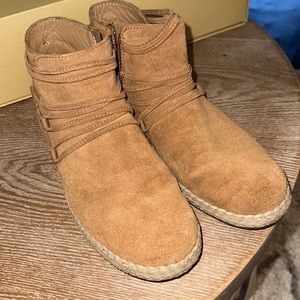 UGG Booties women’s size 9